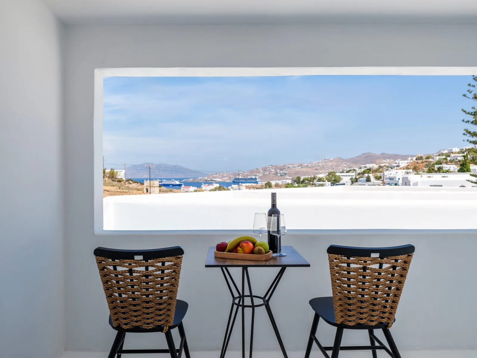 Deluxe Double Room with Side Sea View