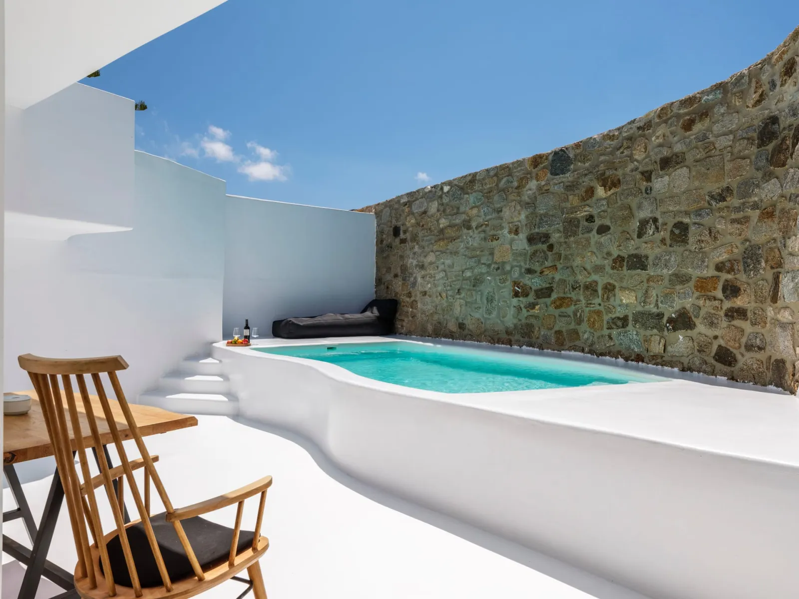 AKKADIAN Suite with plunge pool