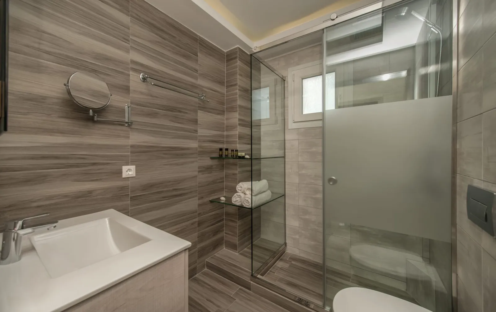 Superior Two Bedroom Apartment