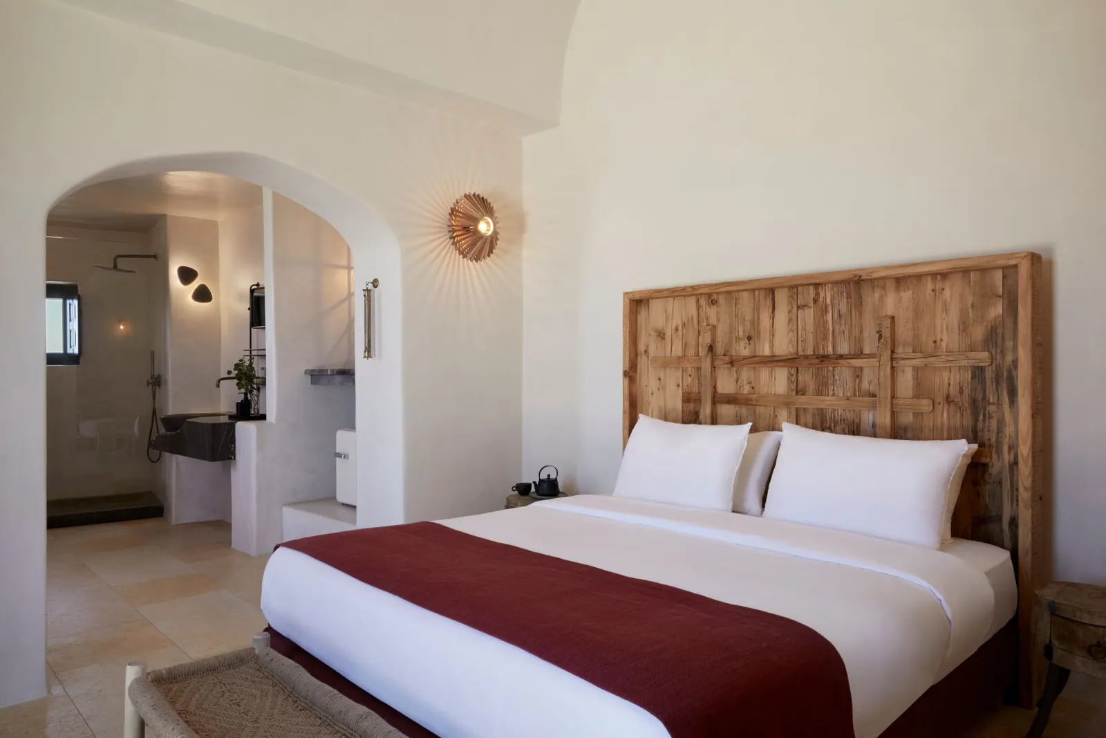 Cavalieros Honeymoon Villa with heated pool and caldera view