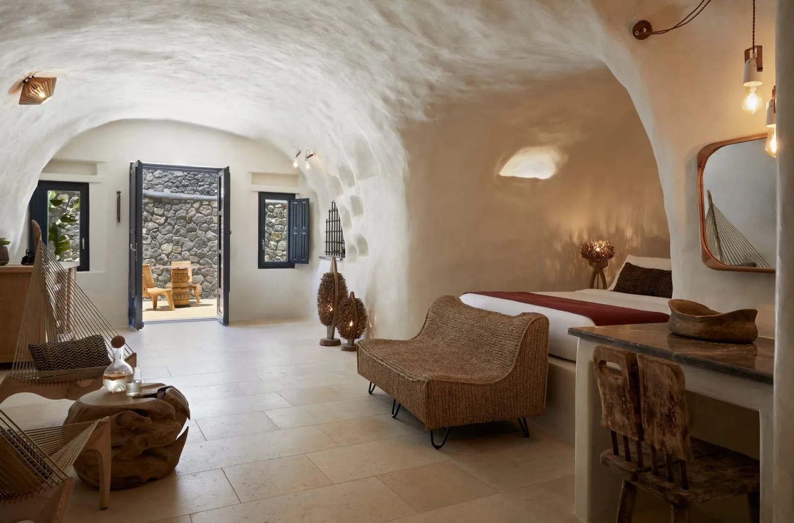 Nykteri Deluxe Suite with heated indoor cave pool
