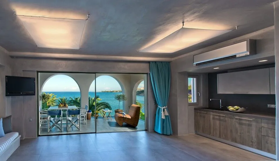 Executive Two-Bedroom Beachfront View Suite