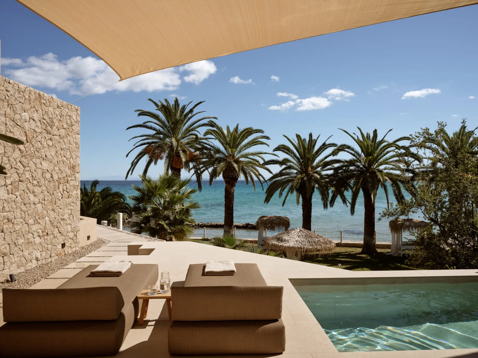Executive Beachfront View Suite with Heated Mini Pool