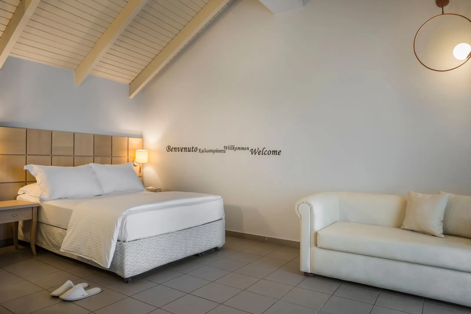 Penthouse Suite/h.t