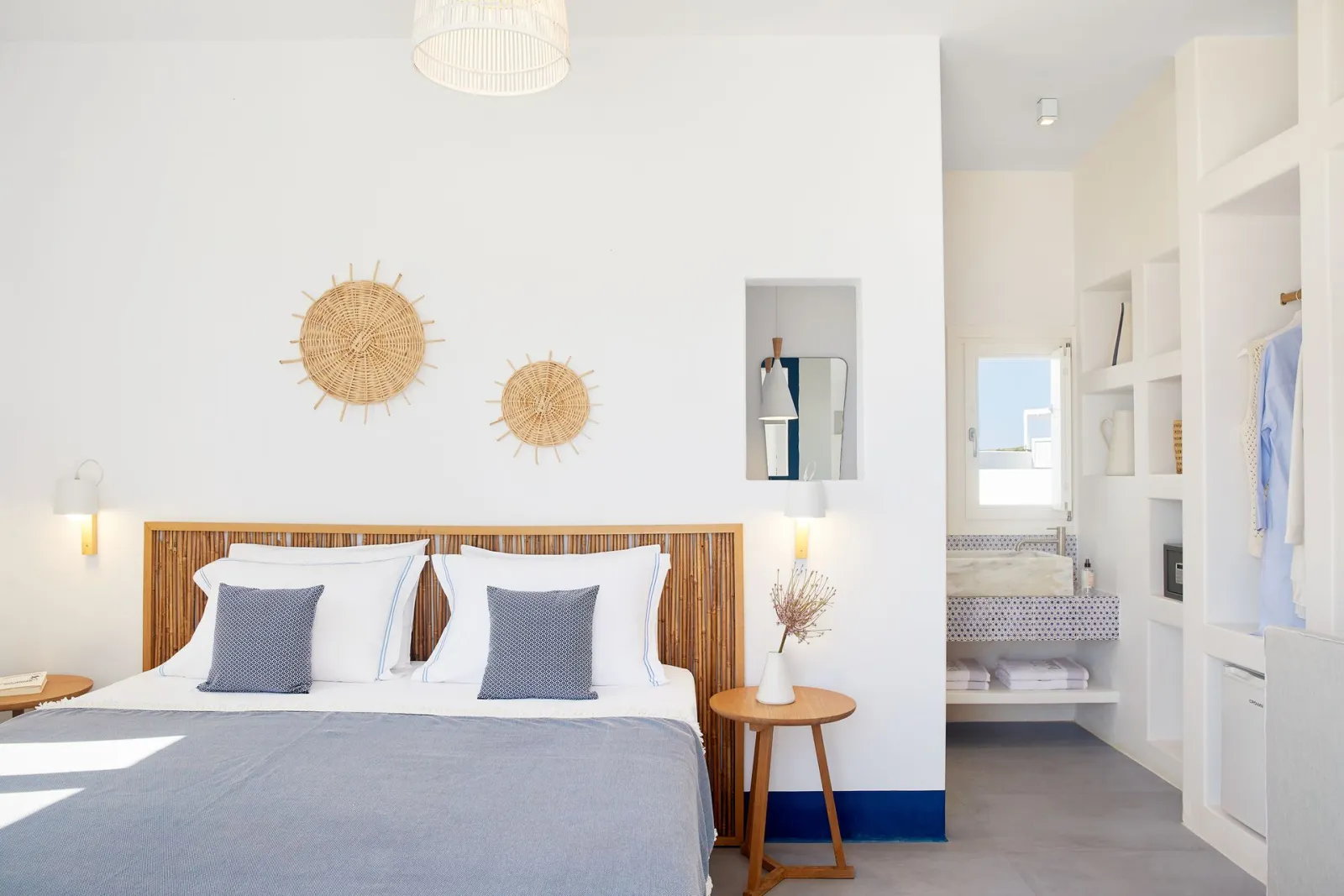 Honeymoon Suite with Outdoor Plunge Pool &amp;  Panoramic Sea View