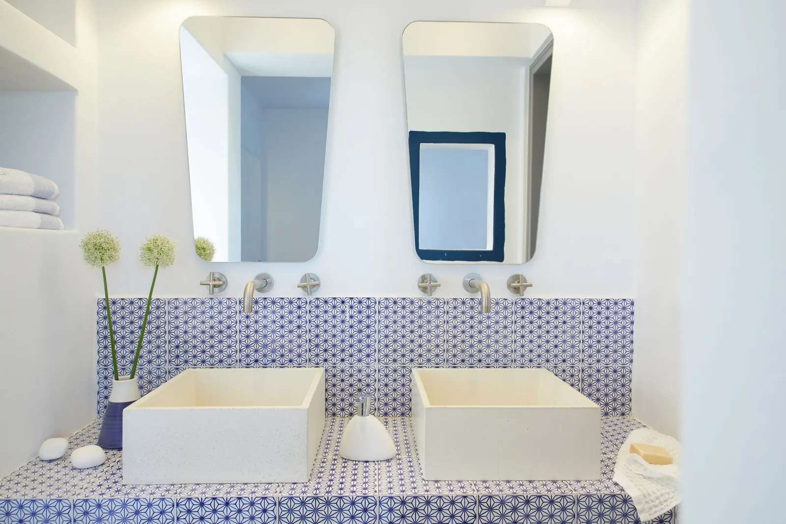 Honeymoon Suite with Outdoor Plunge Pool &amp;  Panoramic Sea View