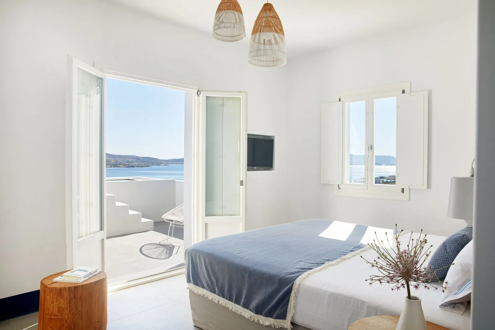 Honeymoon Suite with Outdoor Plunge Pool &amp;  Panoramic Sea View
