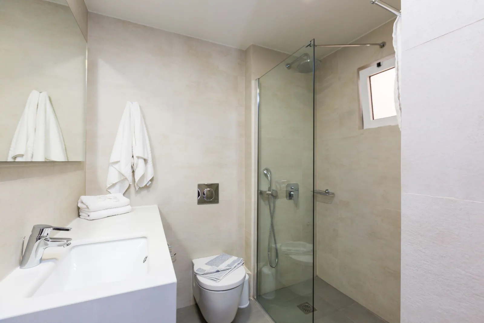 Suite Two Bedroom Apartment