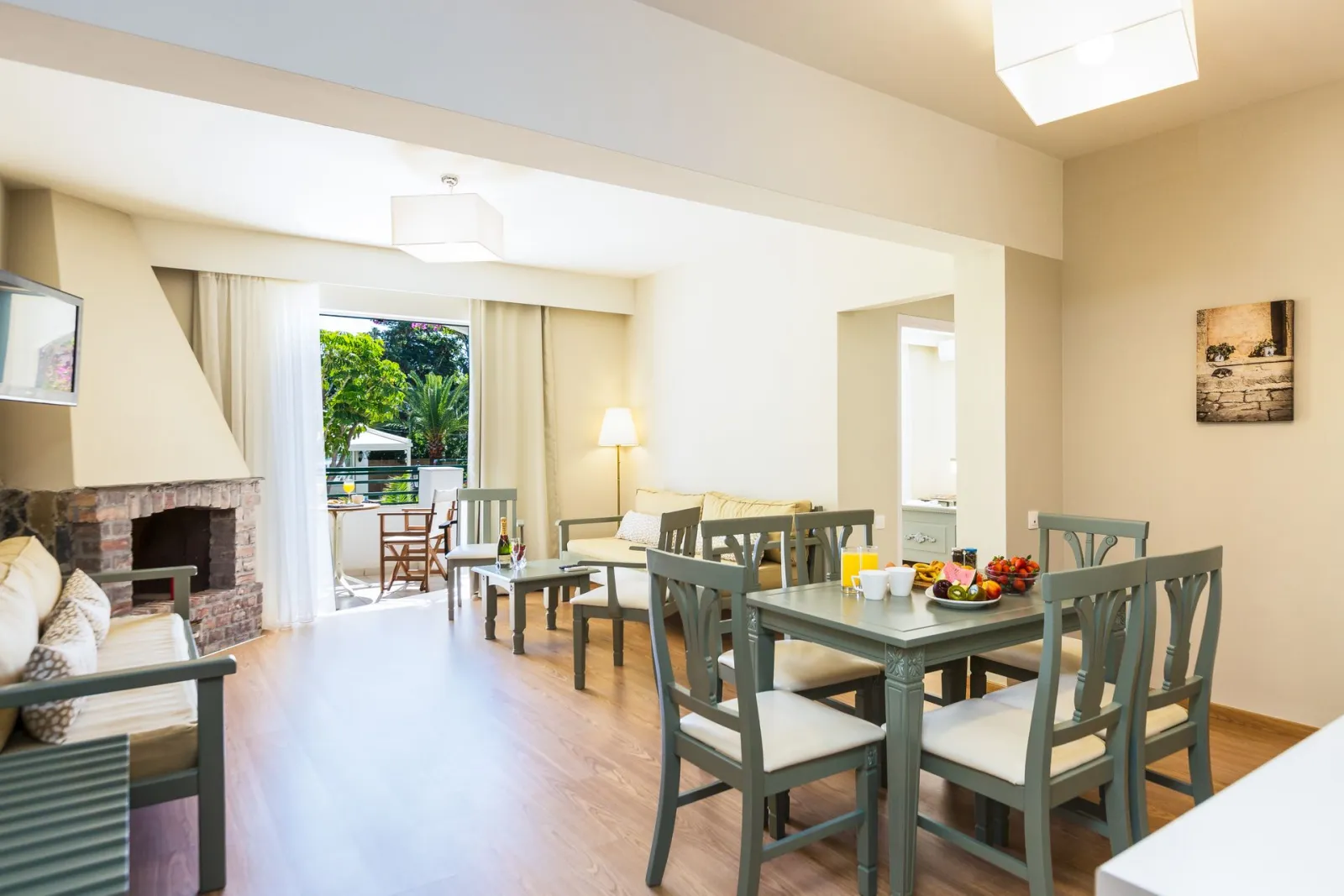 Suite Two Bedroom Apartment