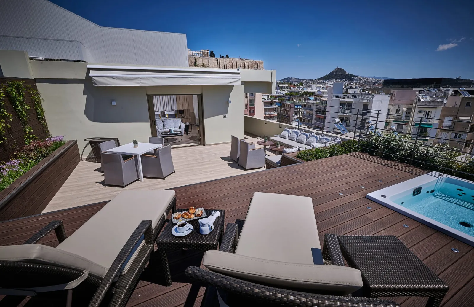 Divine Terrace Suite