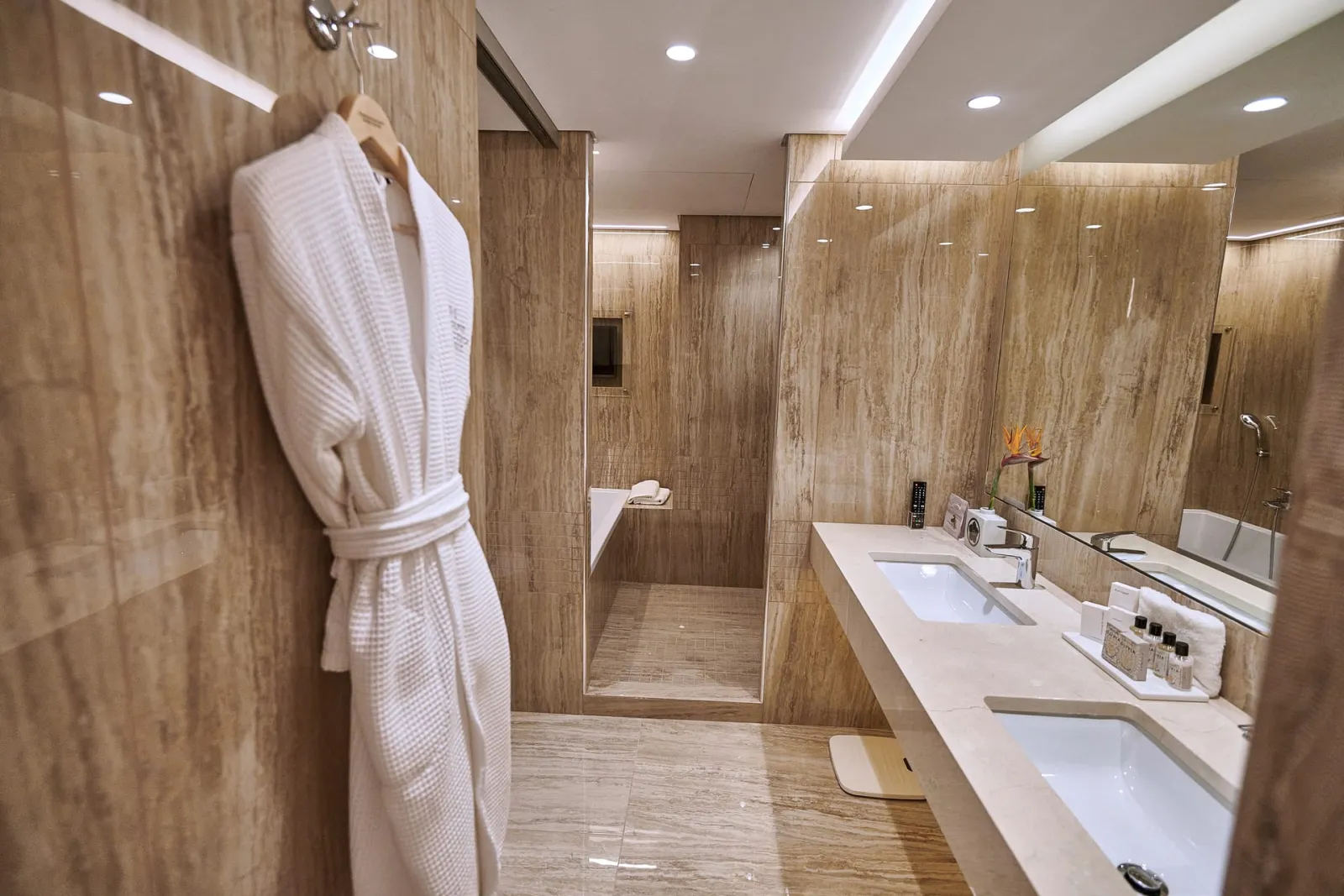 Divine Terrace Suite