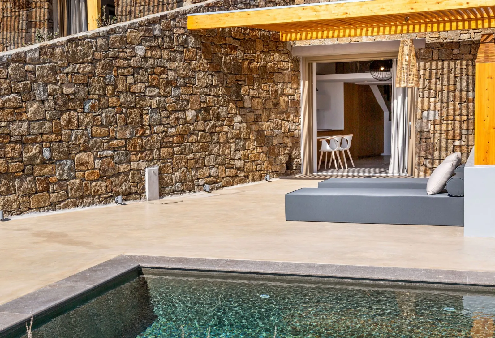 Mykonos Signature Suite III