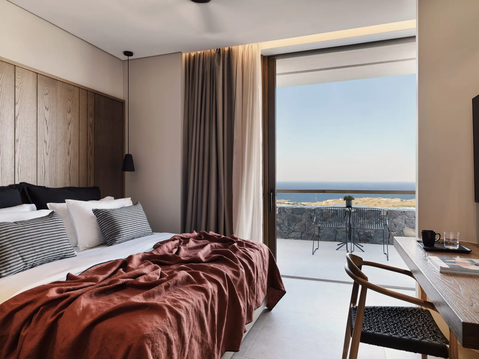 Lava Suite Sea View with Hot Tub