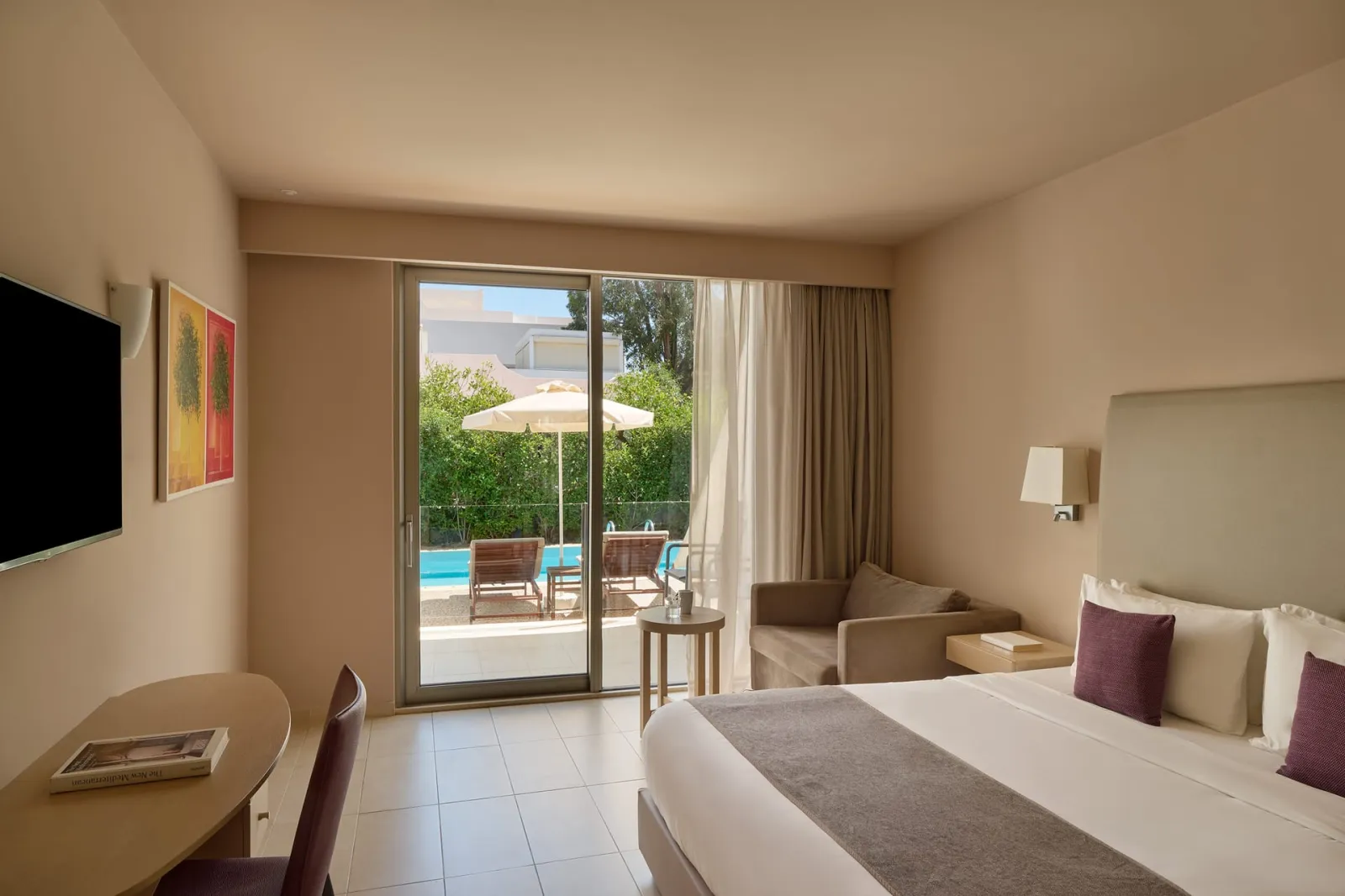Double Room Swim Up Inland View