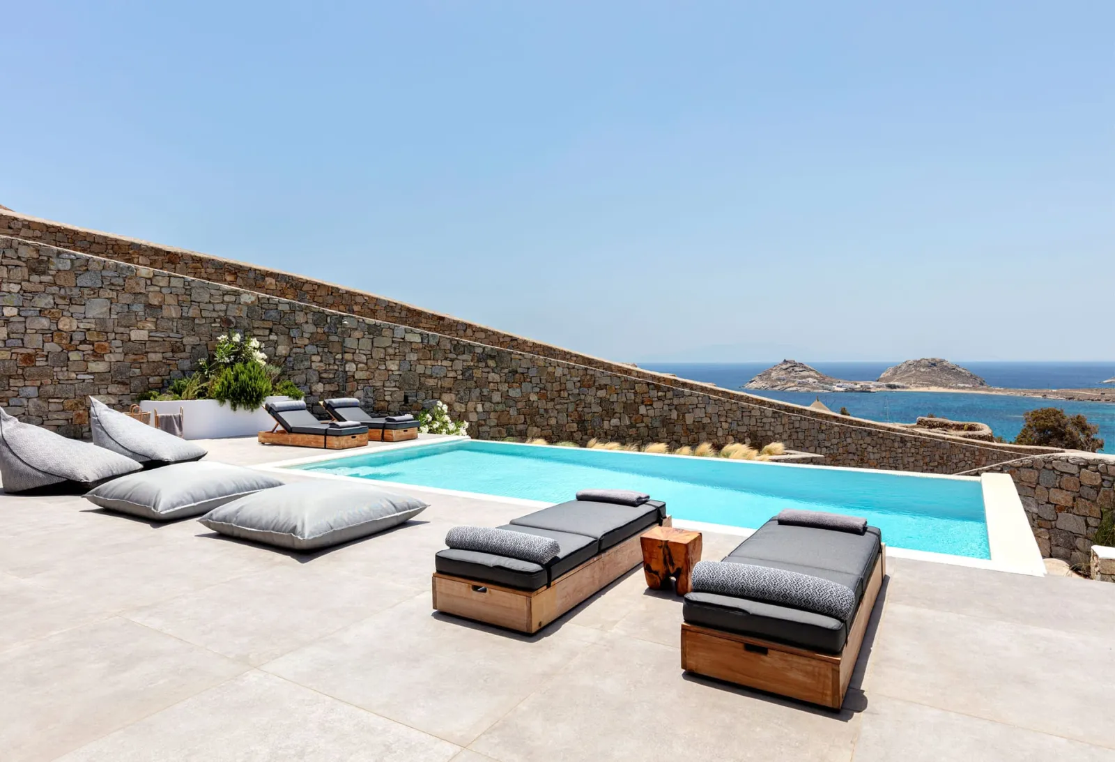 Villa Caprice 2