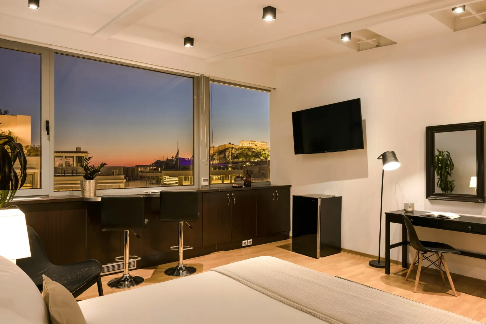 Acropolis Suite