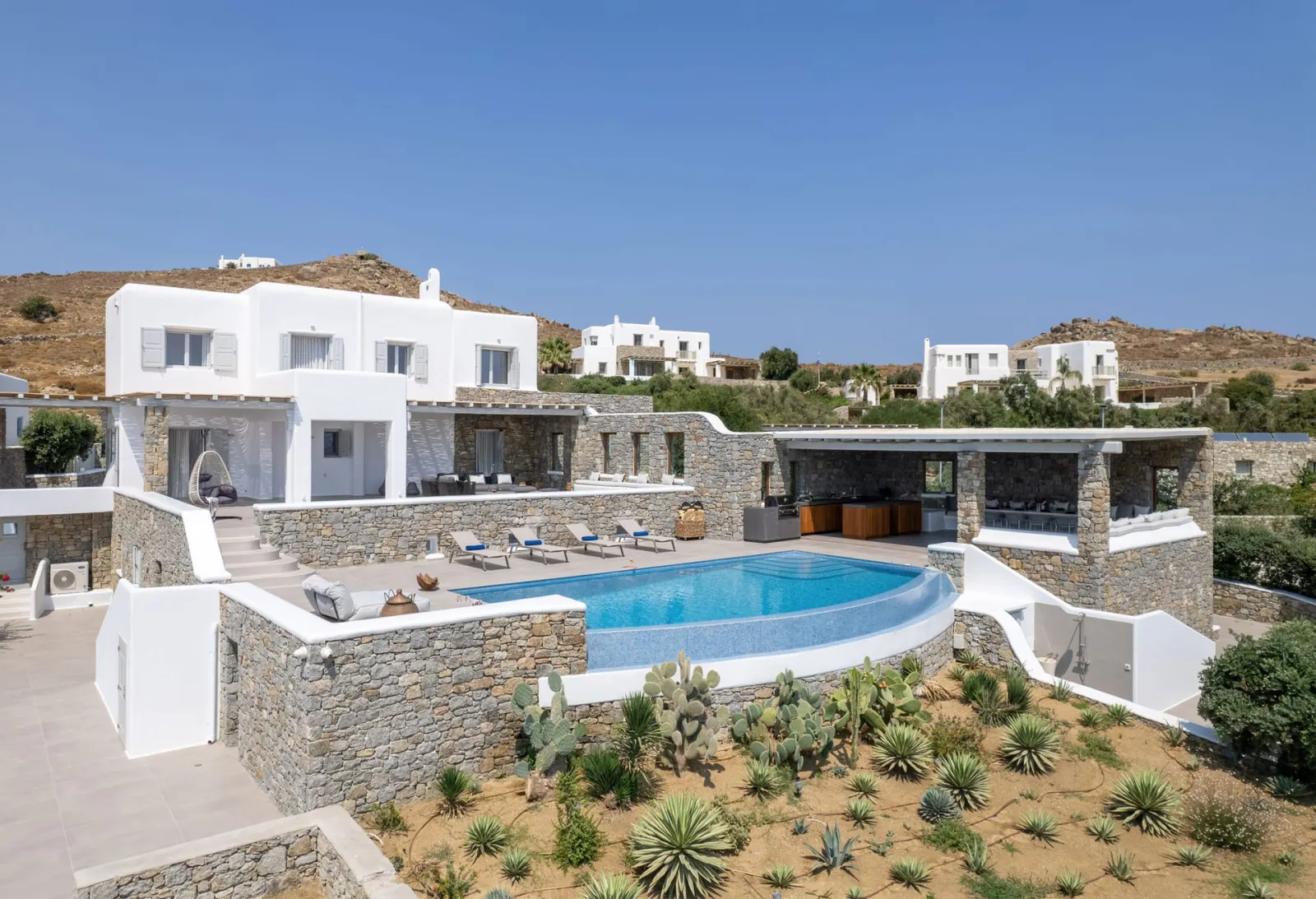6 bedroom | Villa Efterpi | Kalafatis