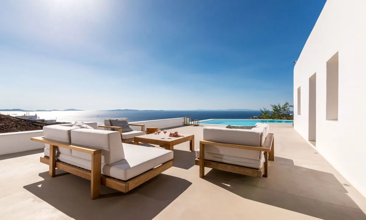 Villa VIP White