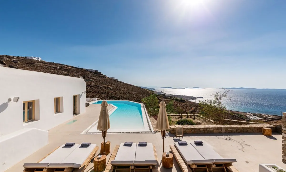 Villa VIP White