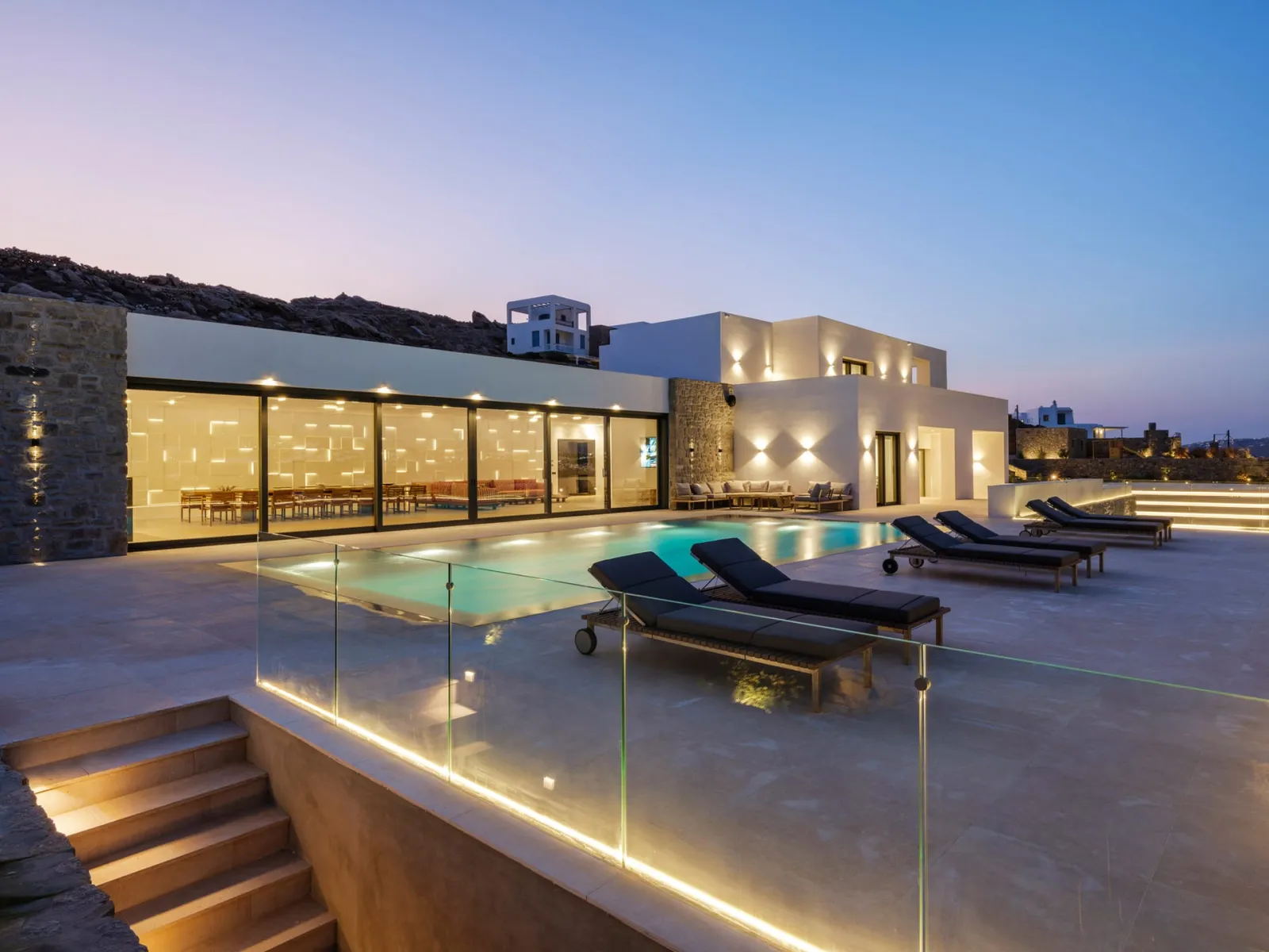 Villa Queen