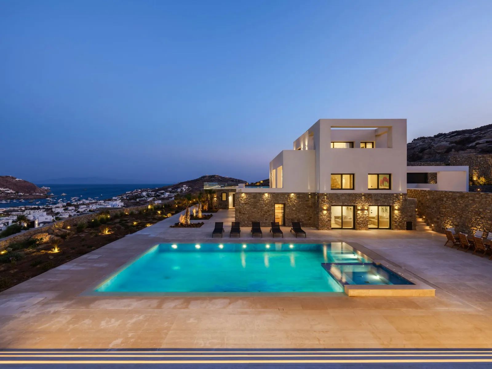 Villa Queen