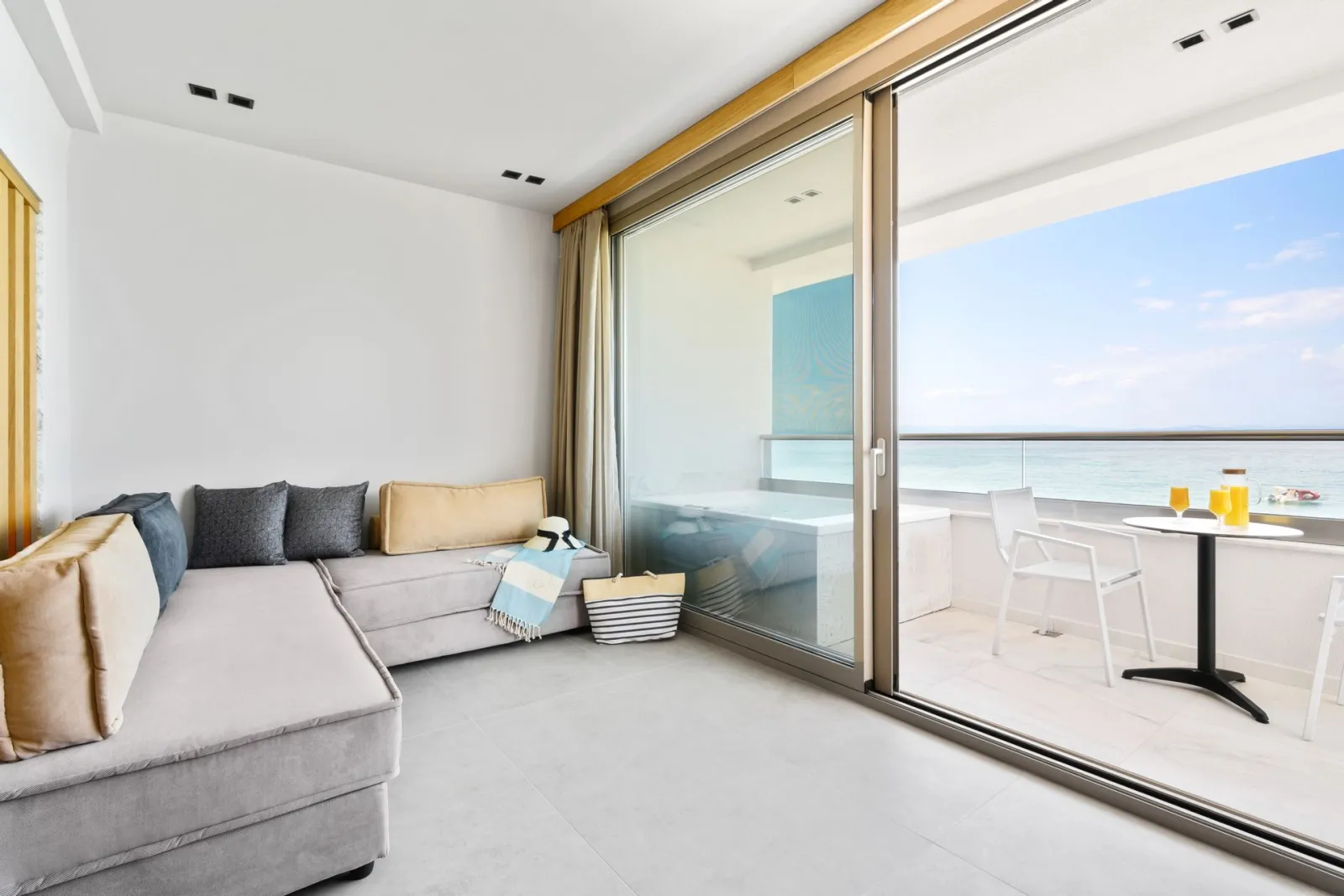 Suite Sea View with Jacuzzi
