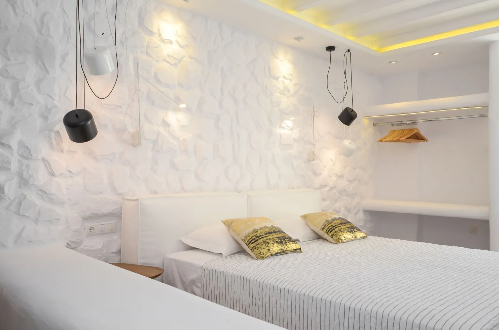 Grand Suite with Sea View & Indoor Jacuzzi (60m² / 645ft²)