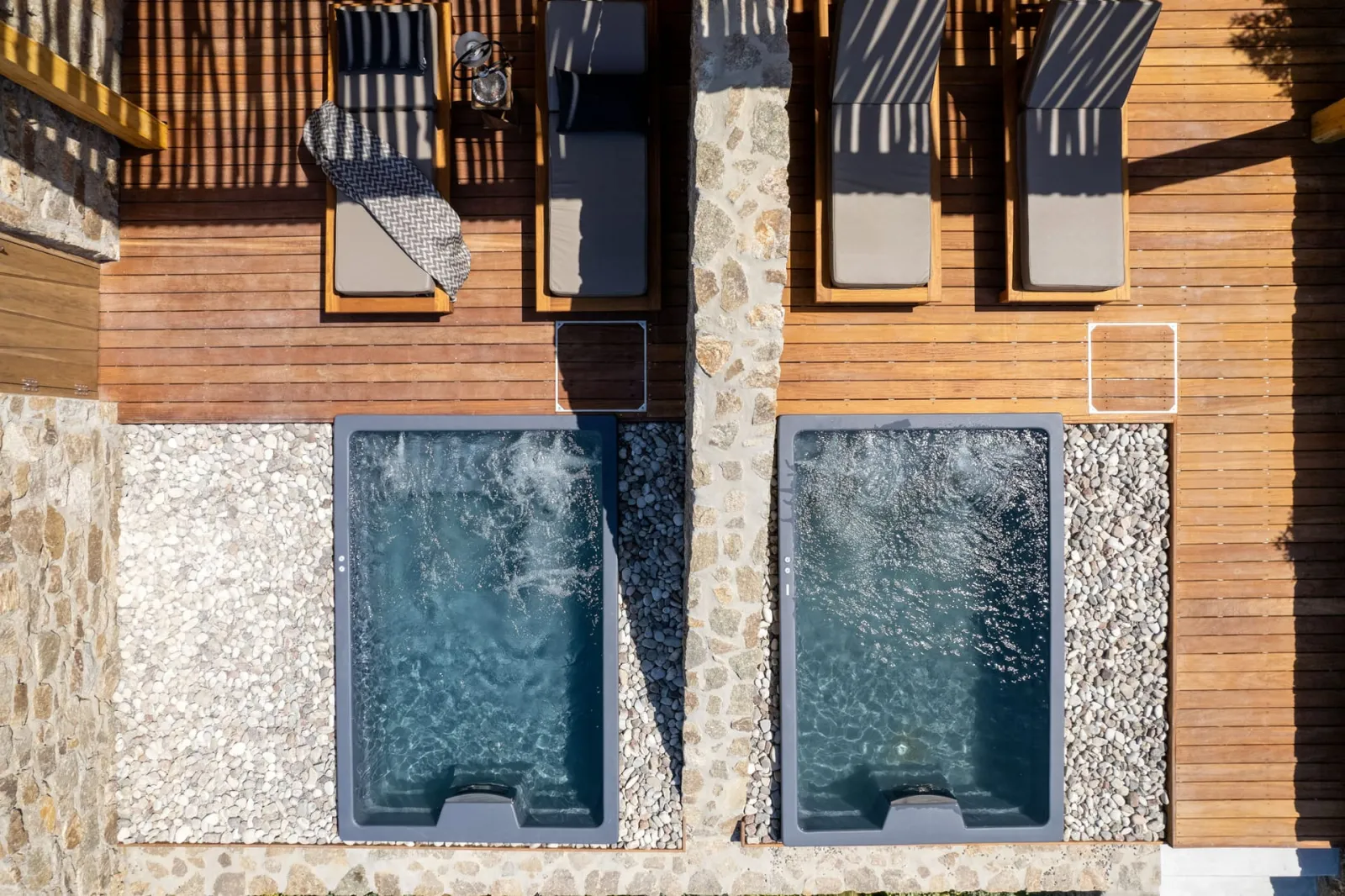Deluxe Suite with Private Jacuzzi &amp; Sea View