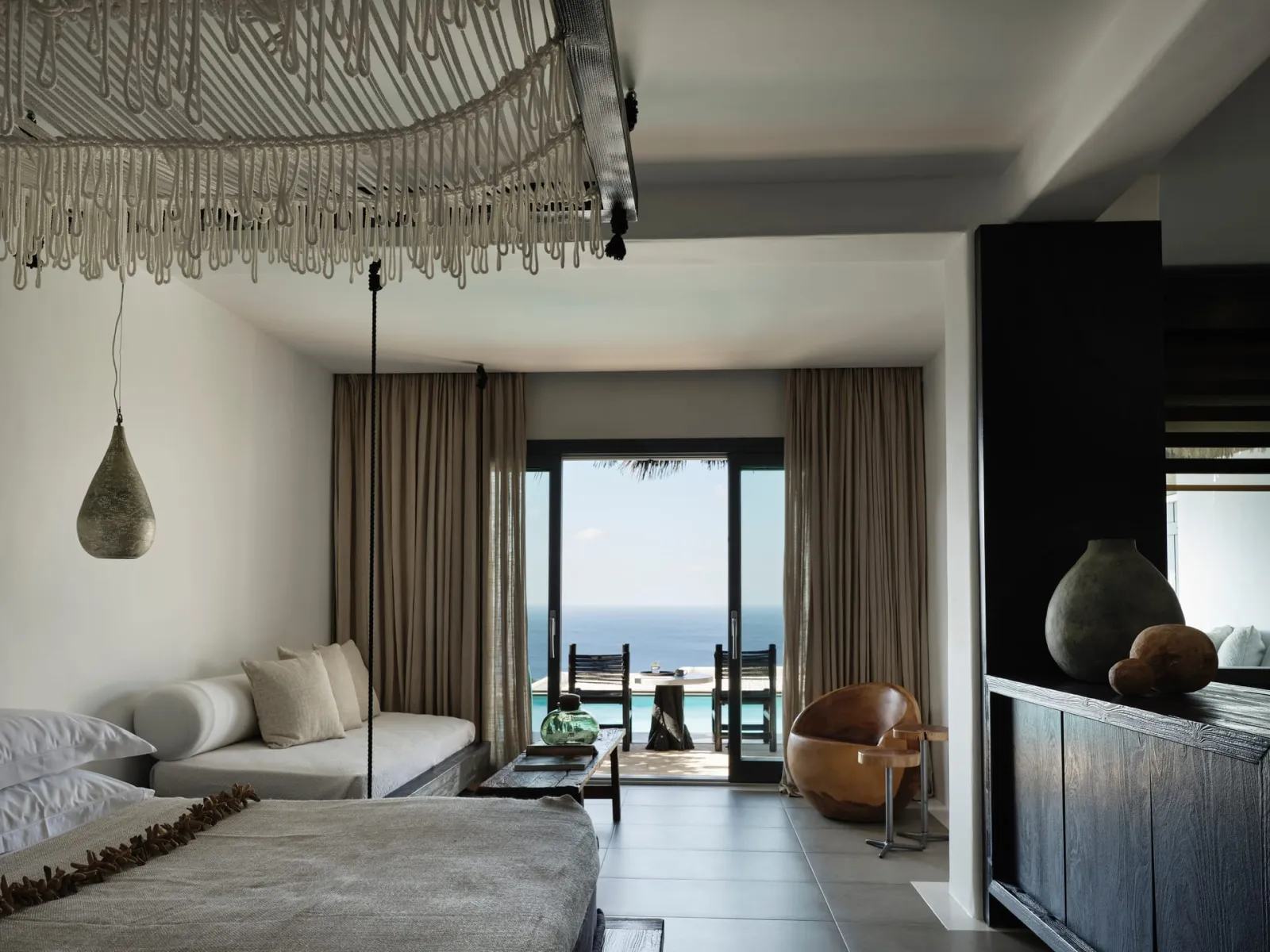MAJESTIC Retreat Sea View Suite with Private Pool