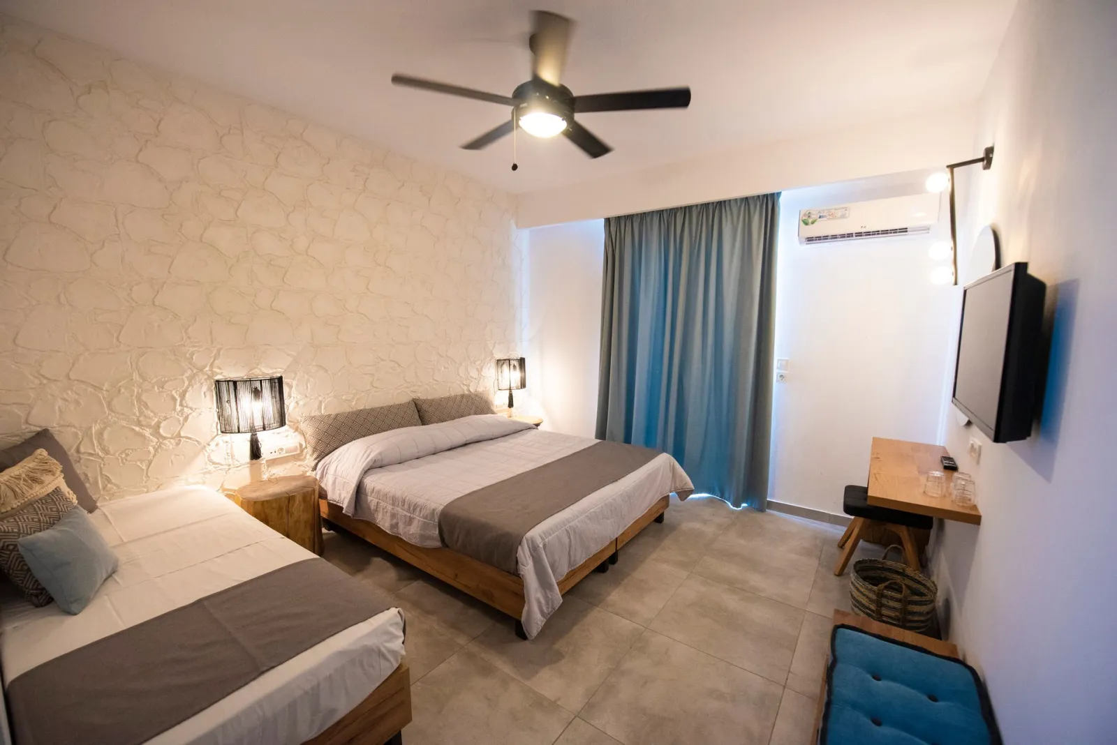 Deluxe Quadruple Room