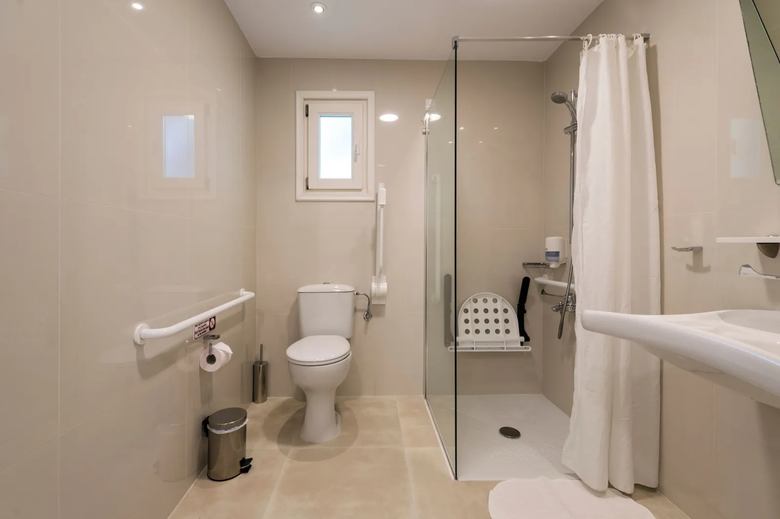 Superior Room up to 4 Guests | Kalypso Hotel