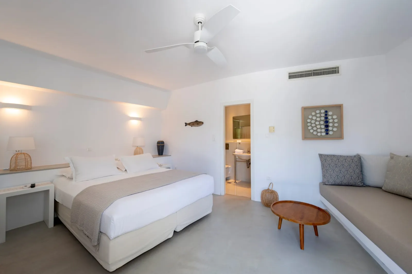 Deluxe Room up to 3 guests | Kalypso Hotel