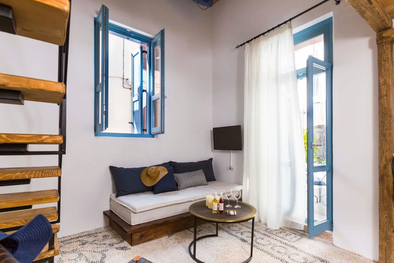 Mosaic Loft Suite