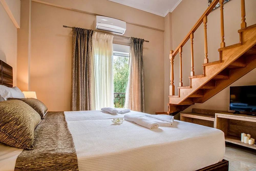 Maisonette Apartment (IV)